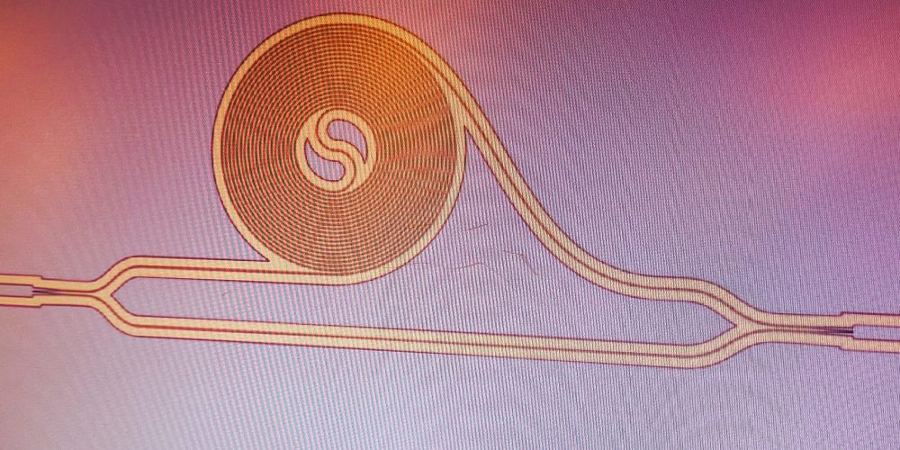 Spiral delay line microscope photo - edited